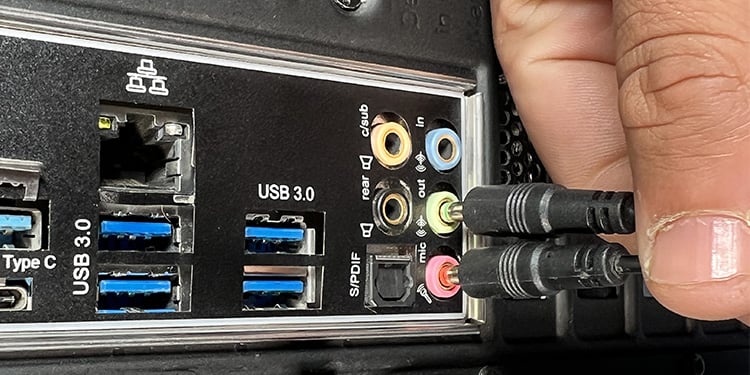 Verifique as conexões dos cabos de áudio: certifique-se de que os cabos de áudio estejam corretamente conectados aos dispositivos.
Atualize os drivers da placa de som: verifique se os drivers da placa de som estão atualizados para a versão mais recente.