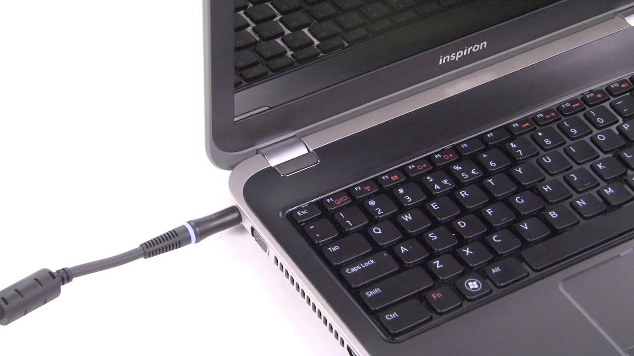 Verifique se a porta de carregamento do laptop está limpa e livre de qualquer sujeira ou obstrução.
Tente conectar o cabo de carregamento em uma porta USB diferente do laptop, se disponível.